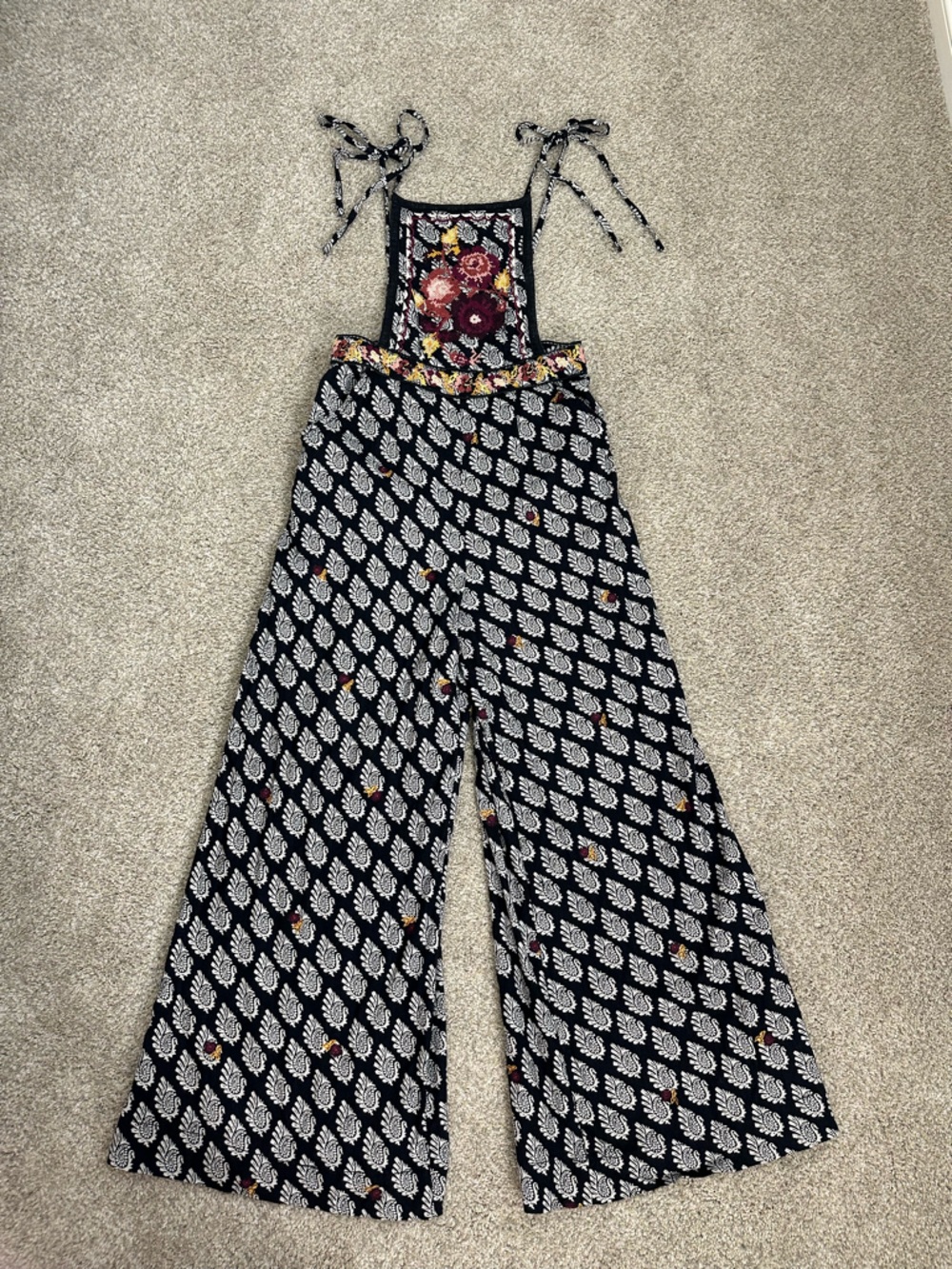 Anthropologie Black and White Printed Wide-Leg Jumpsuit with Floral Design